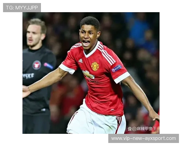 拉什福德弧顶远射直挂球网曼联领先